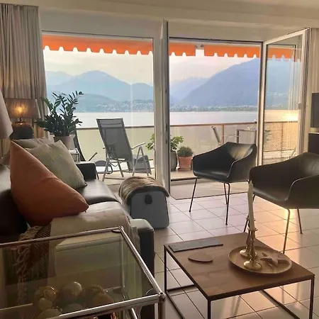 Exclusive Lakeside With Amazing View *